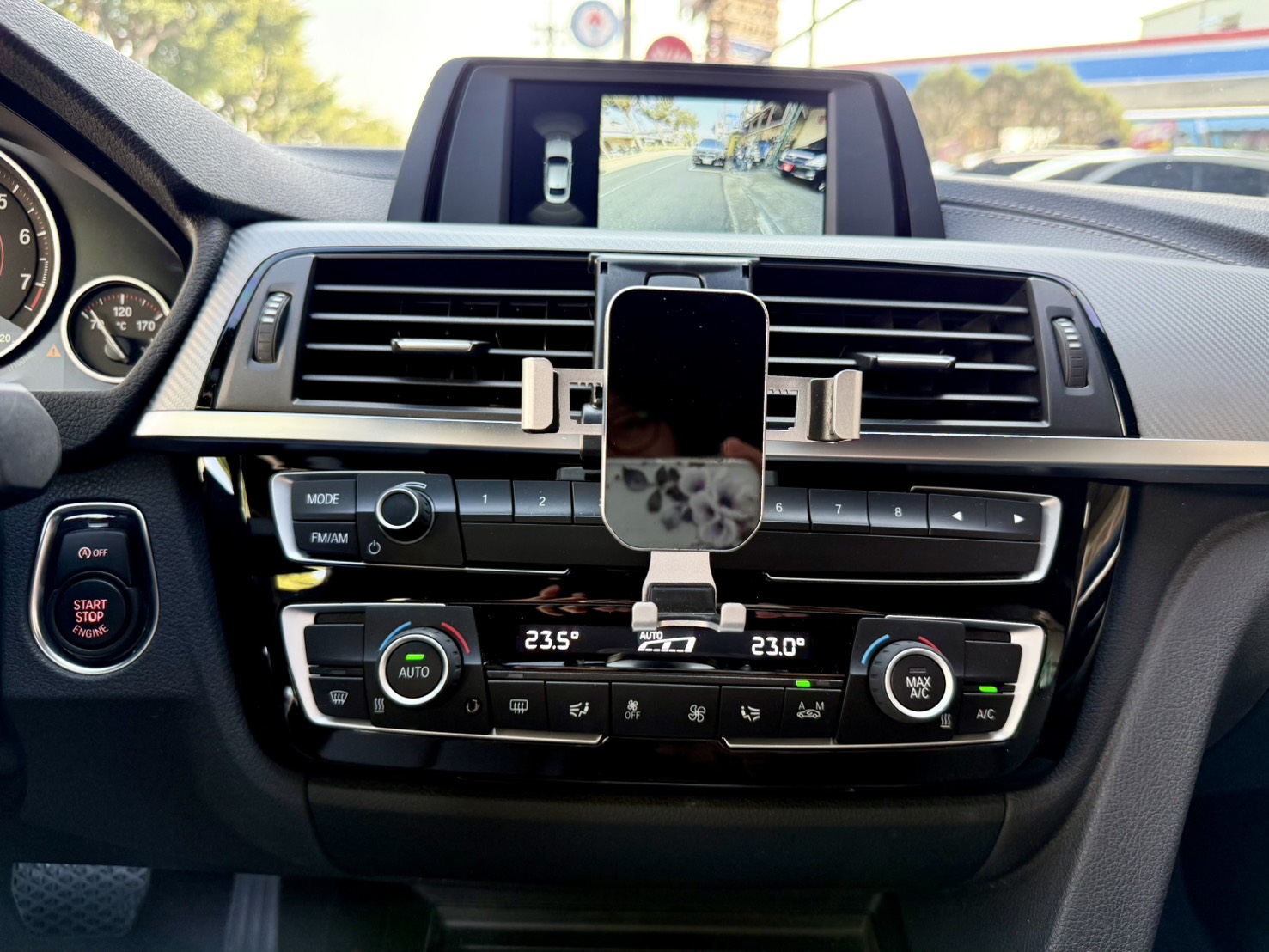 安全駕駛輔助系統/免鑰匙啟動/倒車影像/電動後尾門/M款空力套件/盲點偵測系統/雙前座跑車電動座椅含記憶模式  第6張相片