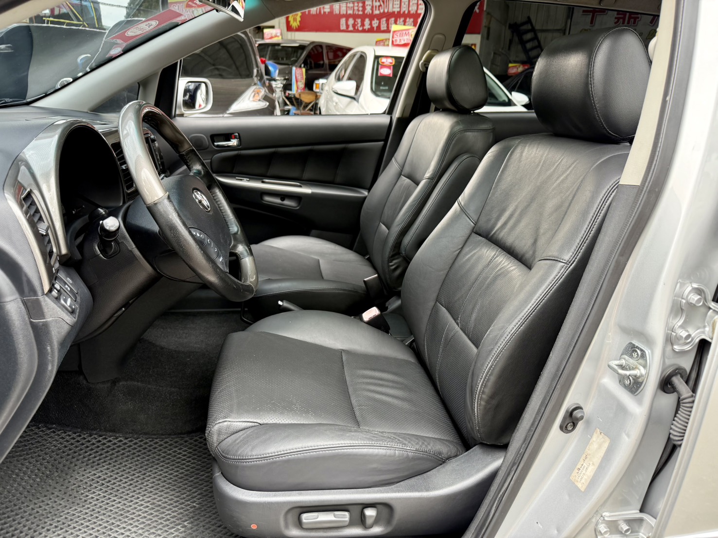 經濟實惠優質代步車~通勤.出遊最佳選擇! 可全額貸/低月付款  第3張相片