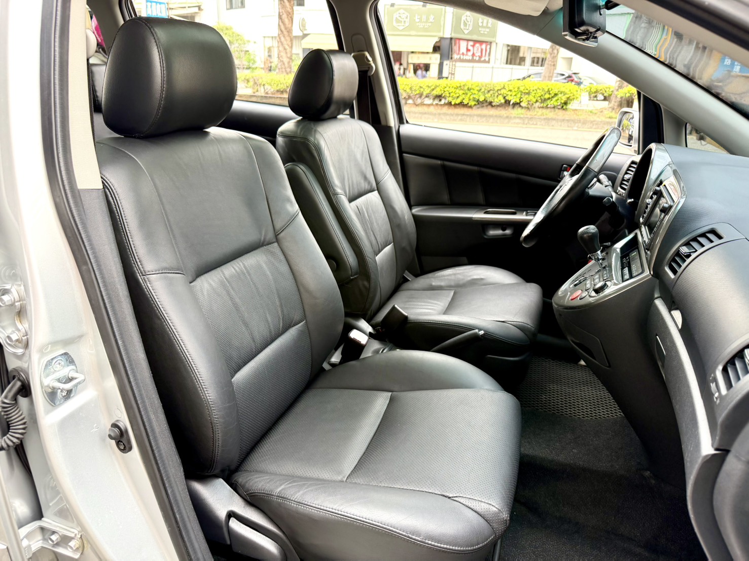 經濟實惠優質代步車~通勤.出遊最佳選擇! 可全額貸/低月付款  第4張相片