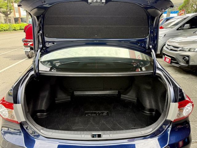 經濟實惠優質代步車~通勤最佳選擇!恆溫空調~中控螢幕~衛星導航~定速巡航! 可全額貸~  第16張相片