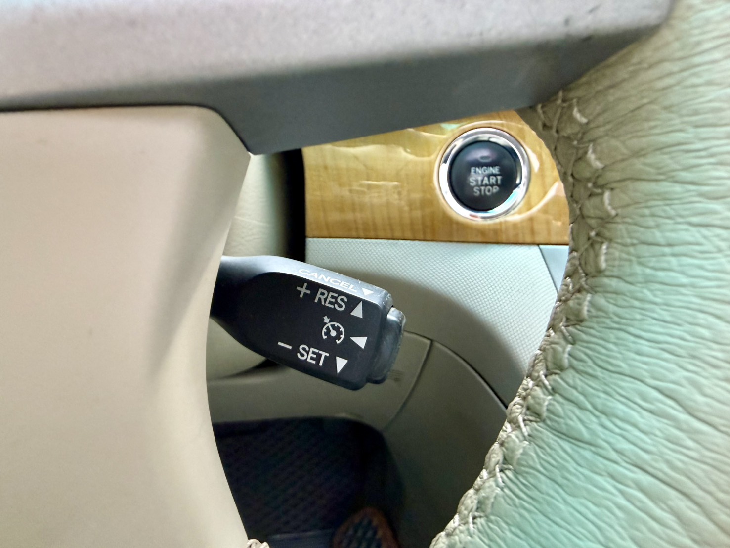 一手車/電動側滑門/雙天窗/三區恆溫空調, 空間寬敞兼具實用與舒適!  第7張相片