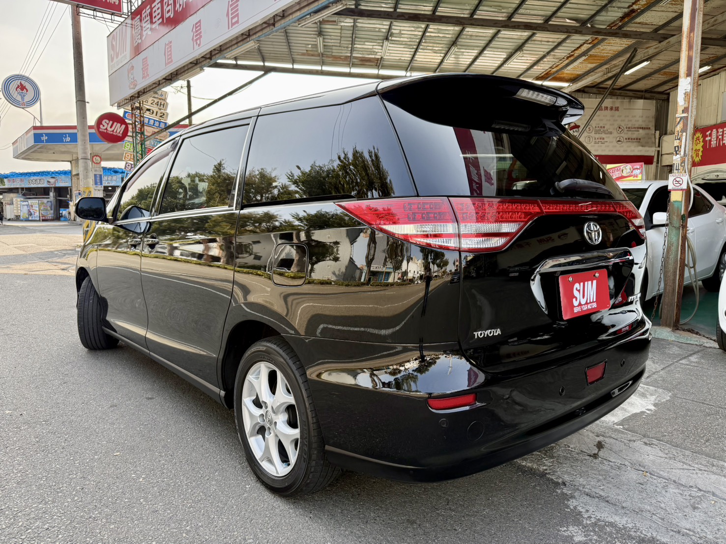 一手車/電動側滑門/雙天窗/三區恆溫空調, 空間寬敞兼具實用與舒適!  第16張相片