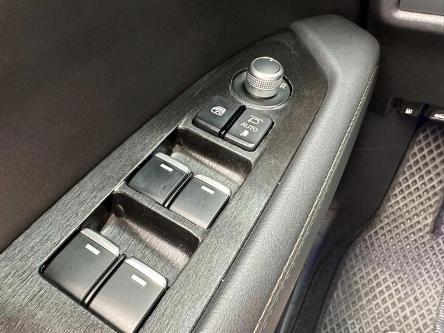 頂級I-KEY~影音~環景影像~ACC跟車~車道偏移~盲點偵測系統~電動椅~雙區恆溫~可全額貸  第11張相片