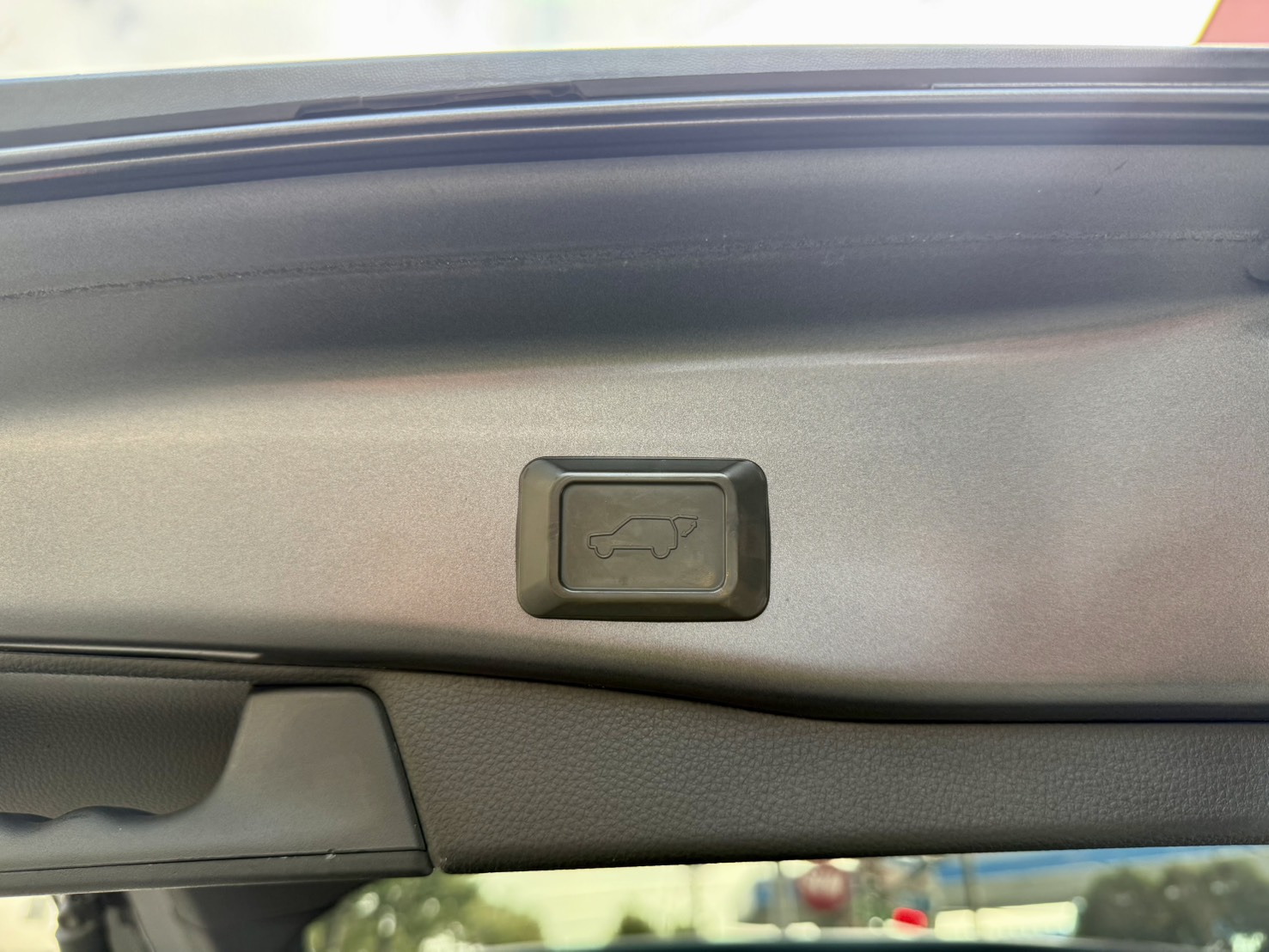 油電旗艦版4WD/360環景/ ACC跟車/車道偏移/全景天窗/ IKEY摸門解鎖/ 駕駛座電動椅/電動尾門  第16張相片