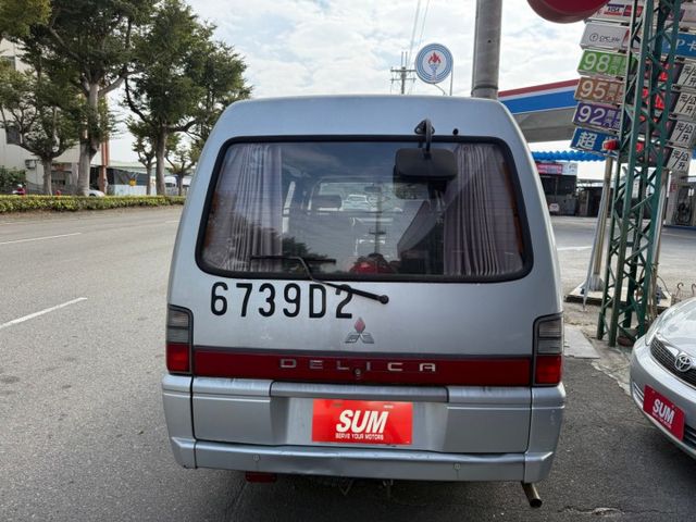 一手手排車/1.9萬低里程/有後座出風口/適合生意人 需要貨運工具的老闆、攤販!  第5張相片