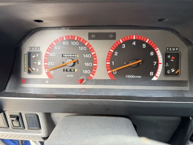 手排貨車/油壓式昇降機/創業好夥伴,載貨輕鬆入門款~  第3張相片