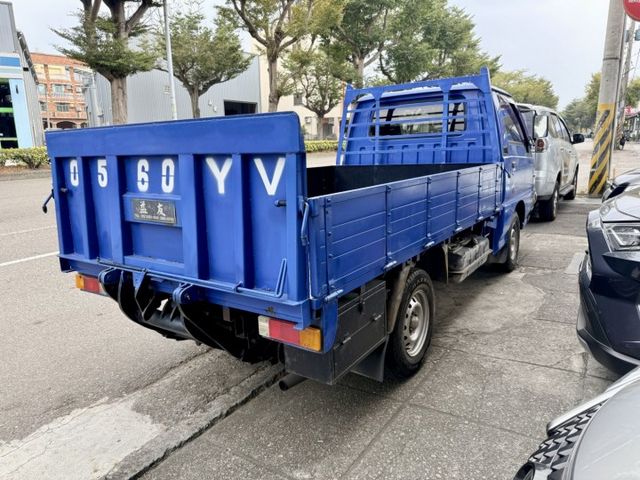 手排貨車/油壓式昇降機/創業好夥伴,載貨輕鬆入門款~  第4張相片