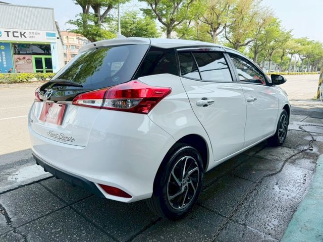 頂級~影音~倒車顯影~定速~多功能方向盤~循跡防滑~5安全氣囊~里程保證實跑9萬公里  第3張相片