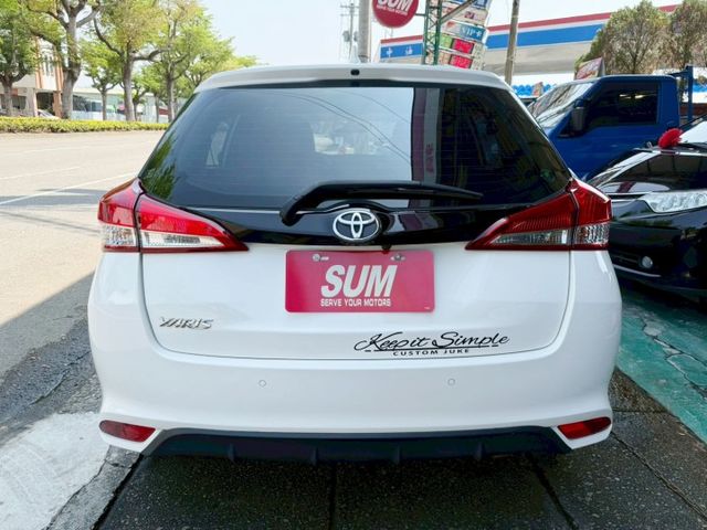 頂級~影音~倒車顯影~定速~多功能方向盤~循跡防滑~5安全氣囊~里程保證實跑9萬公里  第4張相片