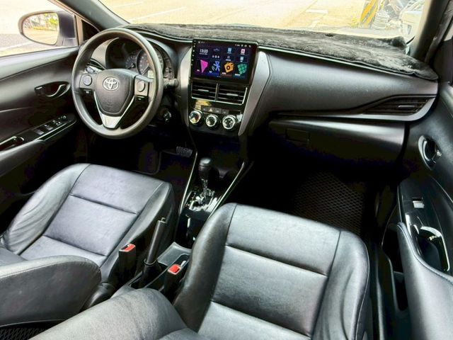 頂級~影音~倒車顯影~定速~多功能方向盤~循跡防滑~5安全氣囊~里程保證實跑9萬公里  第6張相片