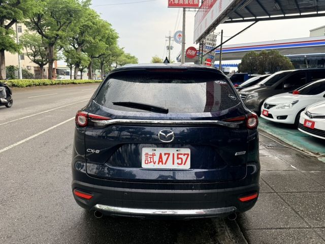 頂級款新車171萬~七人座~360度環景~記憶電動椅~定速~盲點~車道偏移~天窗~循跡防滑~配備超滿  第3張相片