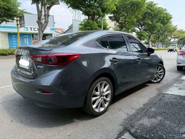 頂級~I-KEY~怠速熄火~盲點~循跡防滑~定速~天窗~影音~里程保證實跑13萬  第3張相片