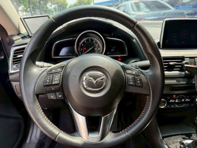 頂級~I-KEY~怠速熄火~盲點~循跡防滑~定速~天窗~影音~里程保證實跑13萬  第6張相片