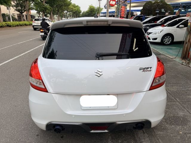 日系進口~SPORT版~I-KEY~HID頭燈~循跡防滑~換檔快撥~電折~恆溫~里程保證實跑17萬  第3張相片