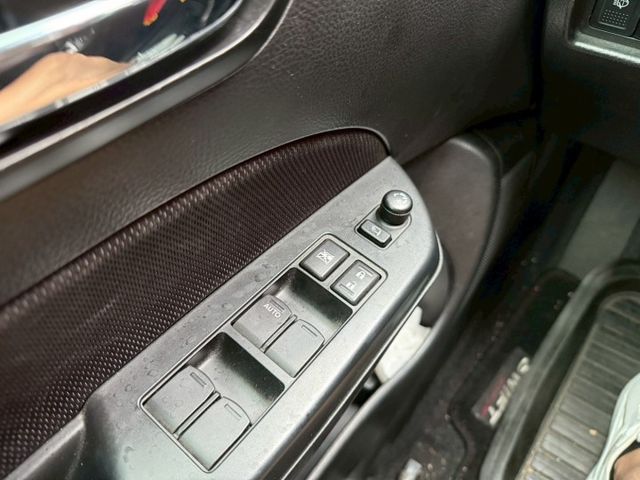 日系進口~SPORT版~I-KEY~HID頭燈~循跡防滑~換檔快撥~電折~恆溫~里程保證實跑17萬  第10張相片