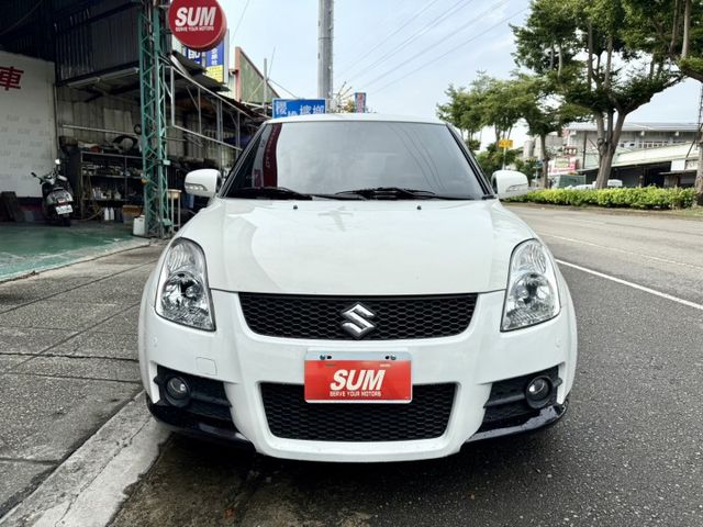 超低里程保證僅跑12萬~漂亮T3包~加裝360度環景顯影~方向盤音控~恆溫~電折後視鏡  第2張相片