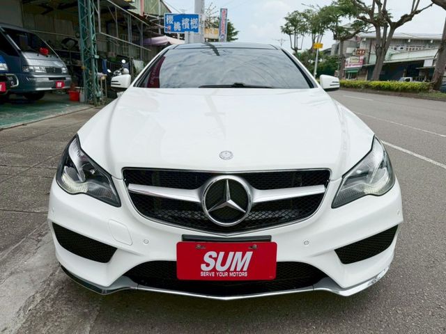E250 coupe/全景天窗/電動椅/多功能方向盤/換檔快撥/定速/卡鉗/11顆安全氣囊/LED頭燈  第2張相片