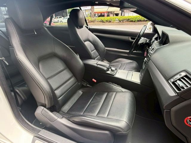 E250 coupe/全景天窗/電動椅/多功能方向盤/換檔快撥/定速/卡鉗/11顆安全氣囊/LED頭燈  第10張相片