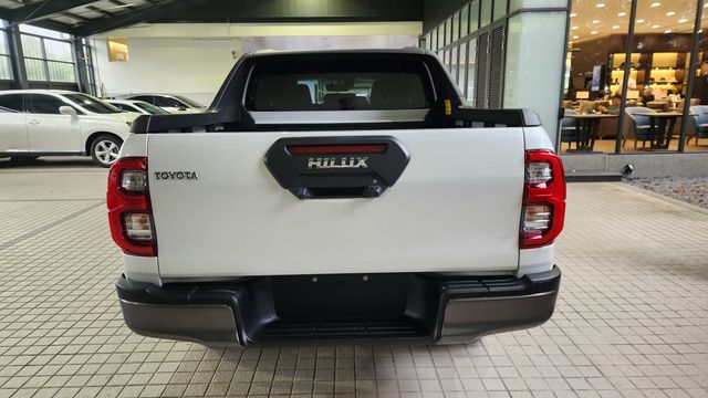 HILUX 2.8  第5張相片
