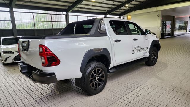 HILUX 2.8  第6張相片