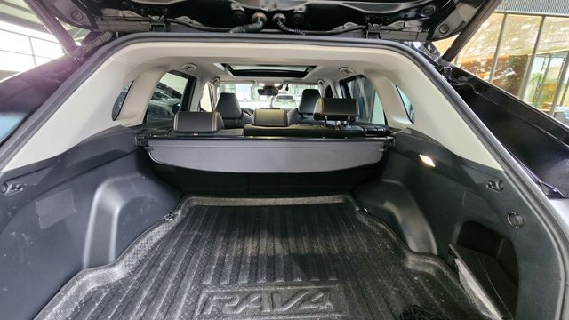 RAV4 2.0  第9張相片