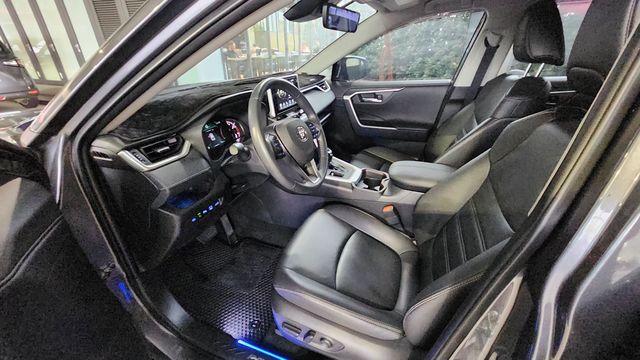 RAV4 2.0  第7張相片