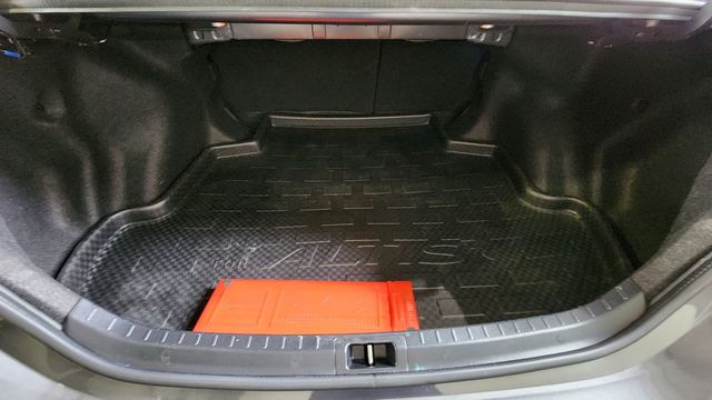 ALTIS 1.8  第9張相片