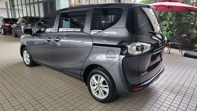 SIENTA 1.8  第4張相片