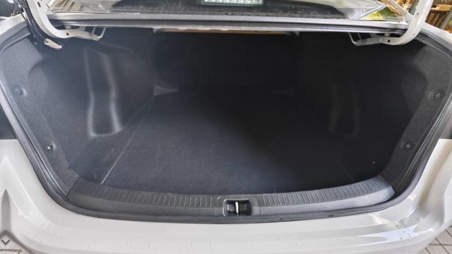 ALTIS 1.8  第7張相片