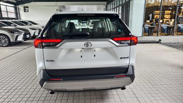 RAV4 2.0  第5張相片