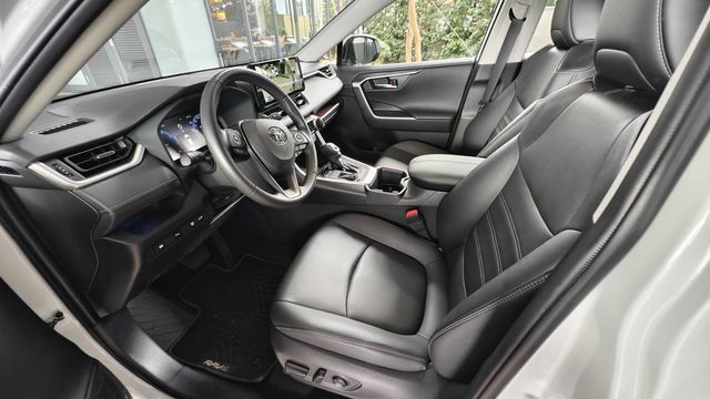 RAV4 2.0  第7張相片
