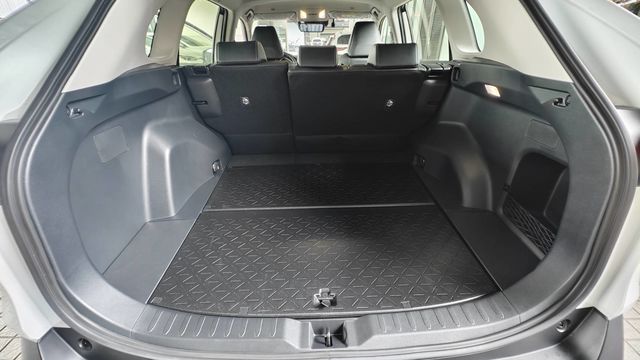 RAV4 2.0  第9張相片