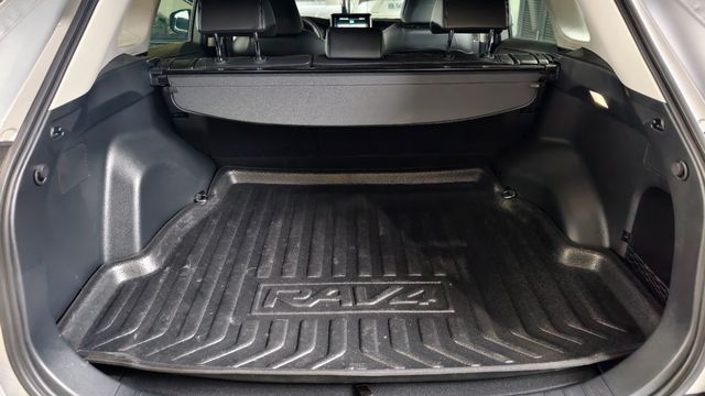 RAV4 2.0  第9張相片
