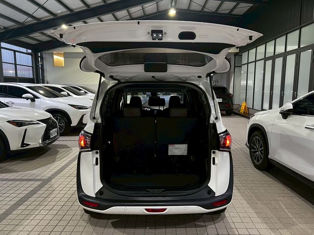 SIENTA 1.8  第9張相片