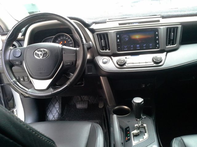 RAV4 2.0  第9張相片