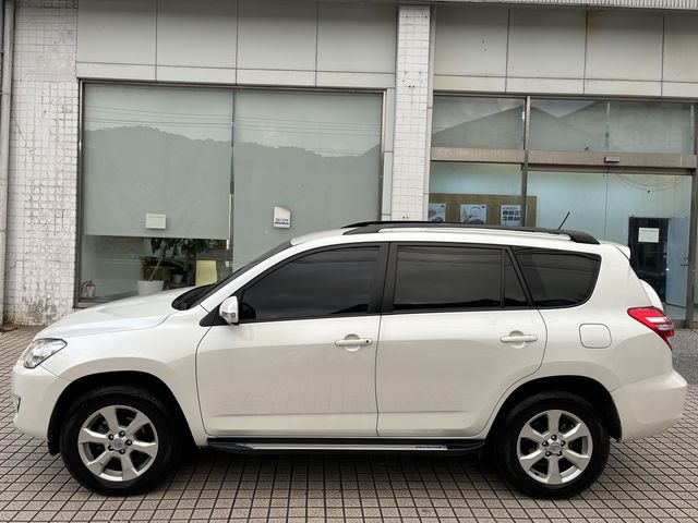 RAV4 2.4 2WD  第4張相片
