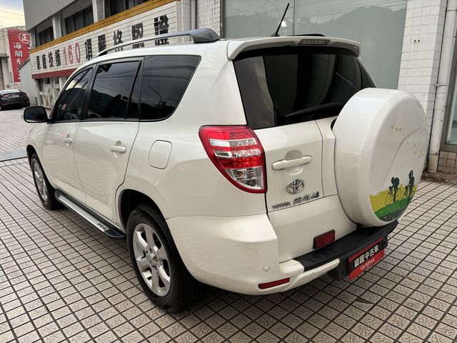 RAV4 2.4 2WD  第5張相片