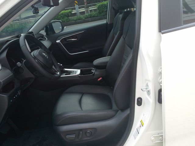 RAV4 2.5 HV  第8張相片