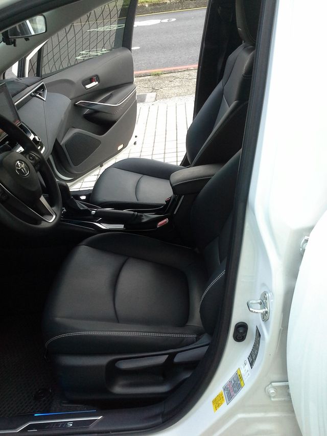 ALTIS 1.8  第8張相片