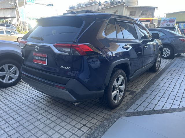 RAV4 2.0  第4張相片