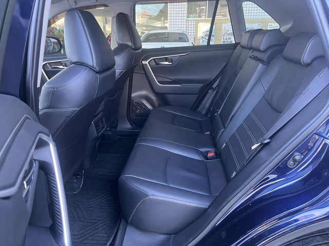 RAV4 2.0  第8張相片
