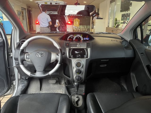 YARIS 1.5  第7張相片