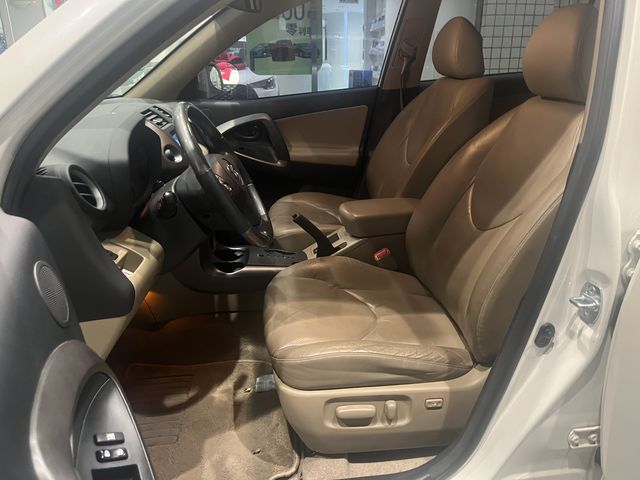 RAV4 2.4 2WD  第8張相片