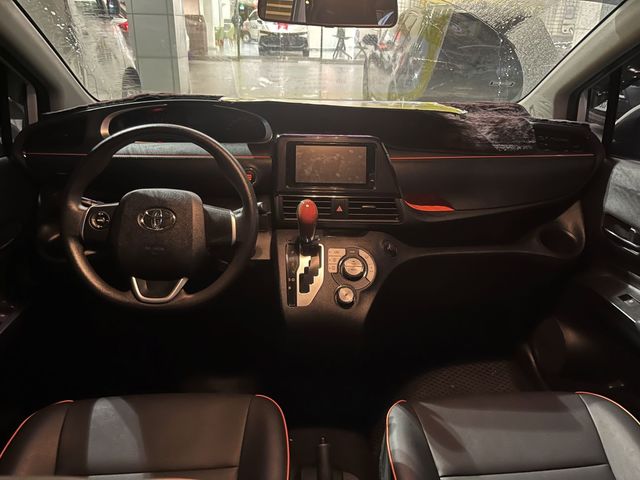 SIENTA 1.8  第7張相片