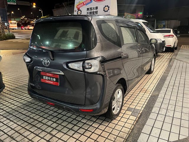 SIENTA 1.8  第5張相片