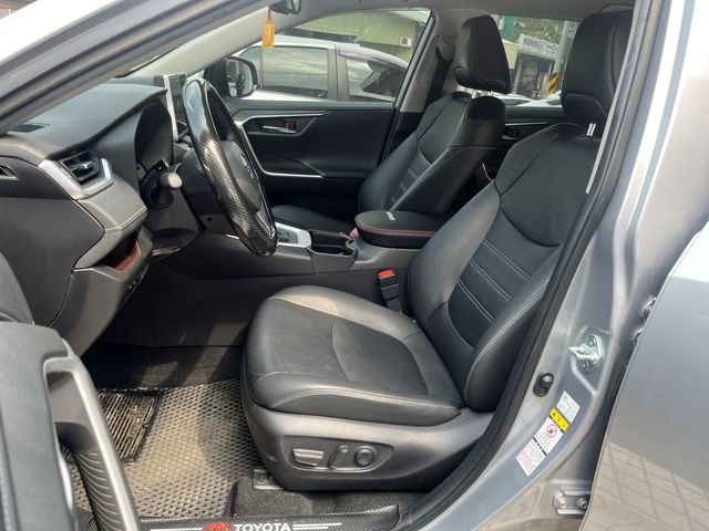 RAV4 2.0  第8張相片