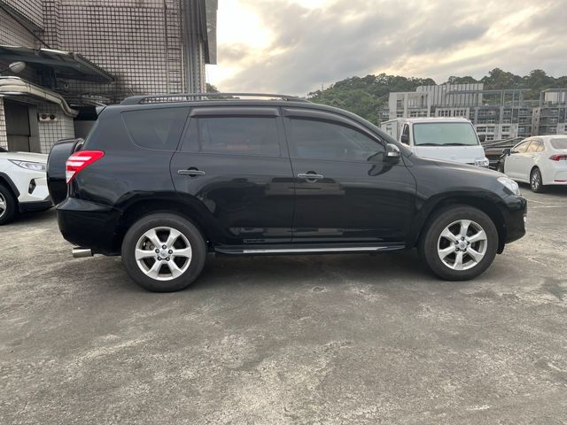 RAV4 2.4 2WD  第4張相片