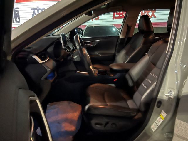RAV4 2.5 HV  第8張相片
