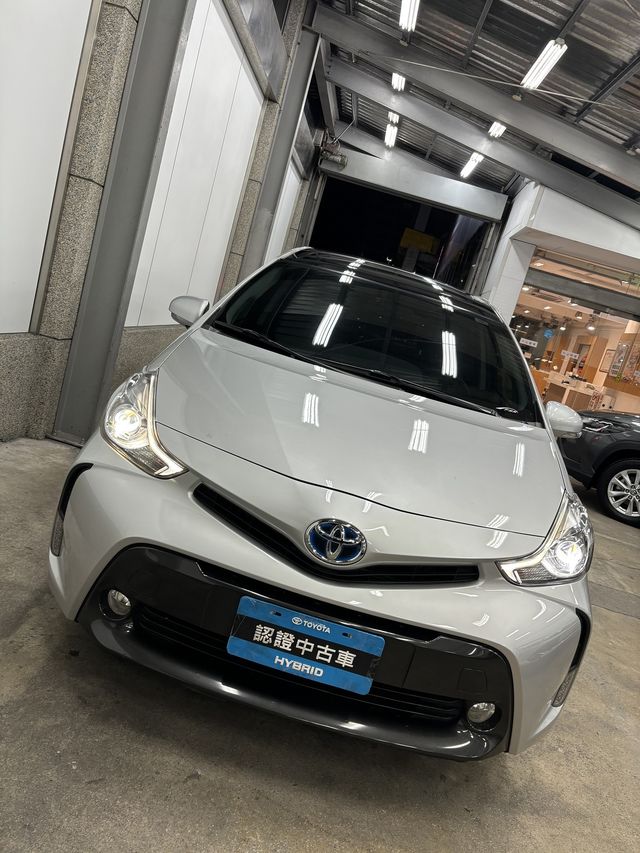 PRIUS α 1.8  第2張相片
