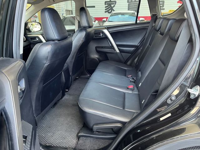 RAV4 2.0  第9張相片